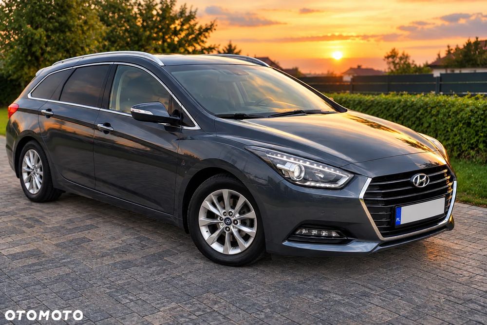 Hyundai i40 1.7 CRDi Comfort DCT - 1
