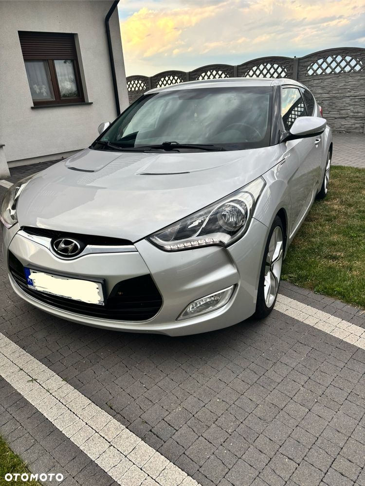 Hyundai Veloster - 2