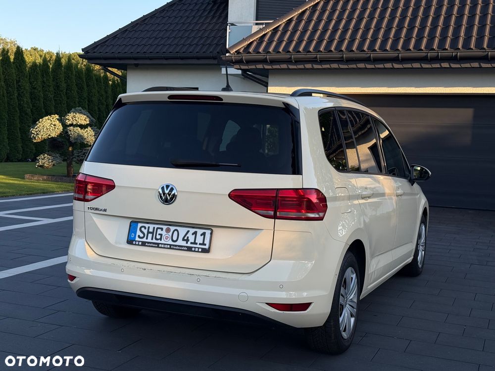 Volkswagen Touran 2.0 TDI SCR DSG Trendline - 9