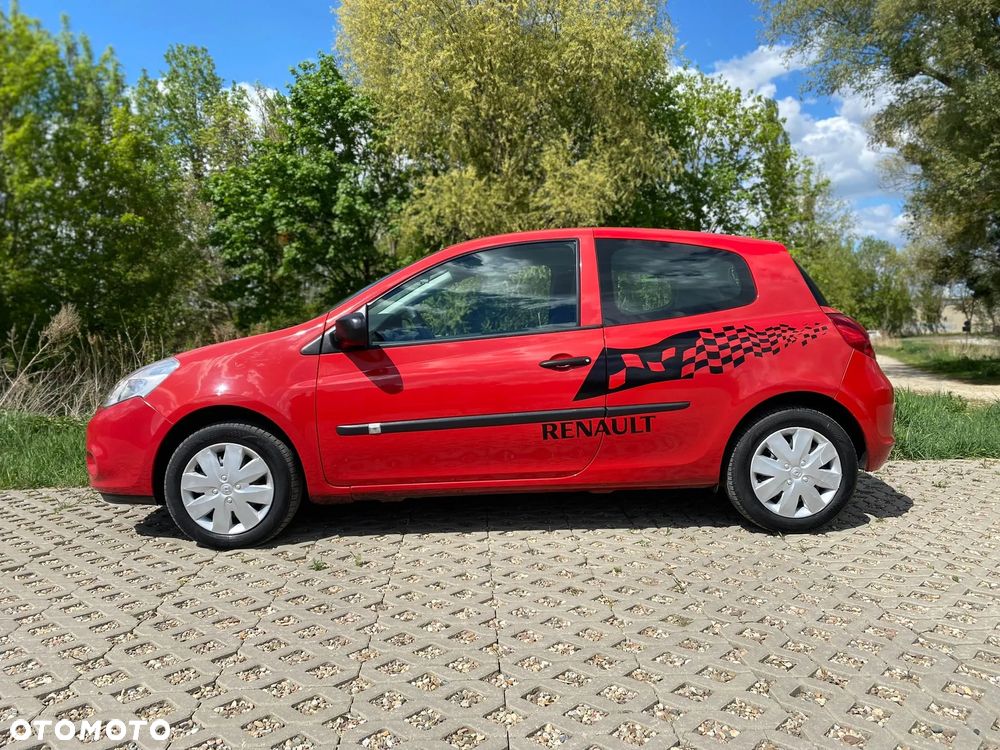 Renault Clio - 26