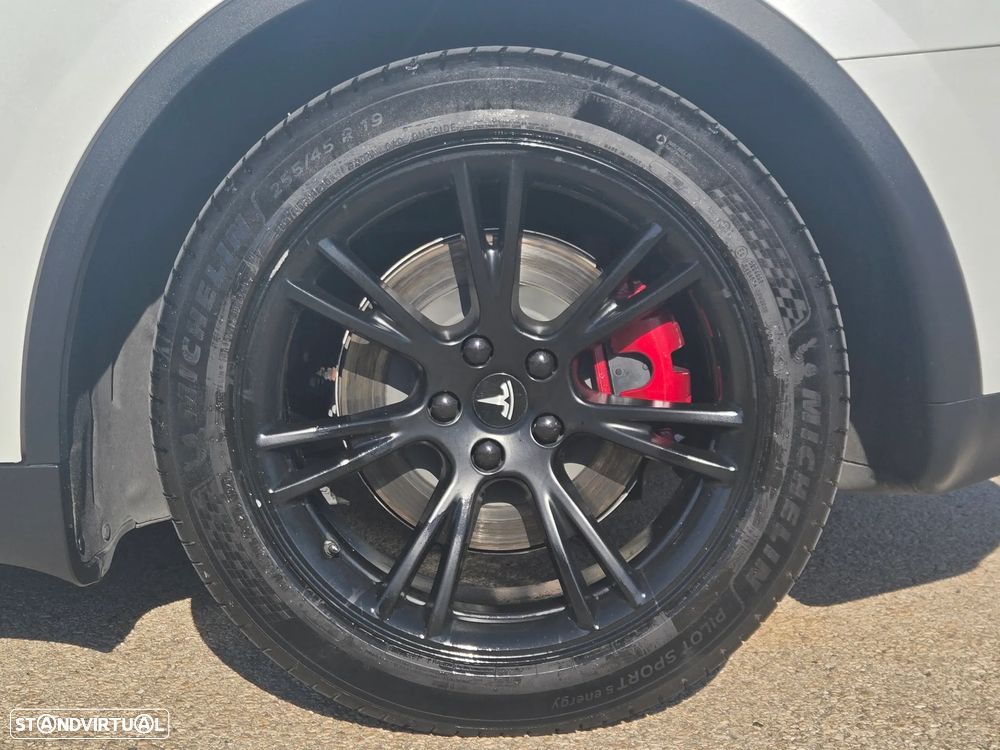 Tesla Model Y Performance Tração Integral - 10