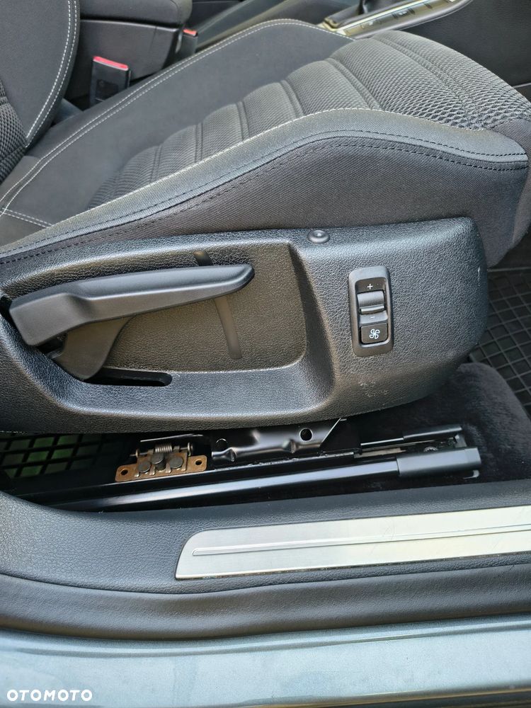 Volkswagen CC 2.0 TDI DPF BMT - 17