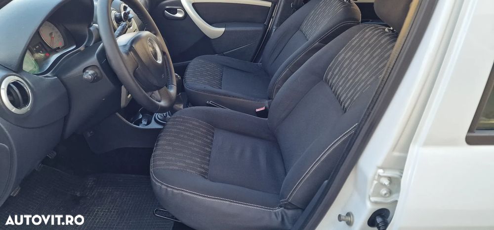 Dacia Logan 1.6 MPI Laureate - 11