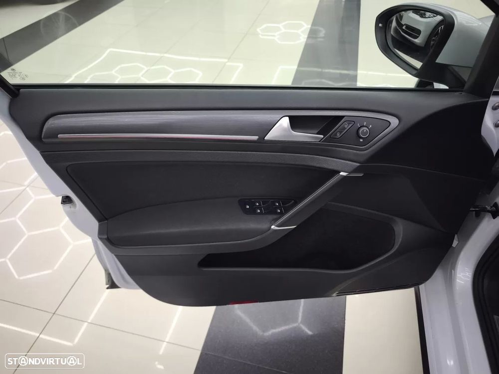 VW Golf 2.0 TSi GTi DSG Performance - 21