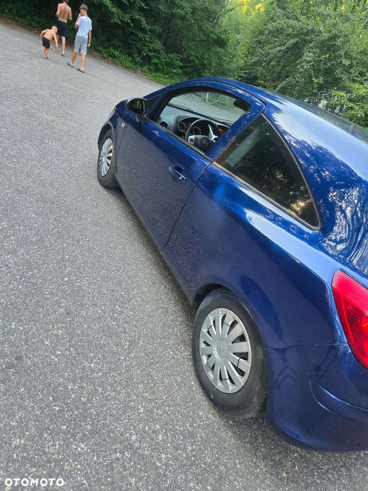 Opel Corsa 1.2 16V Cosmo - 3