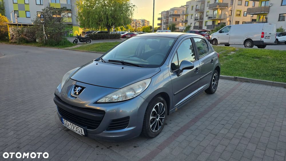 Peugeot 207 - 1