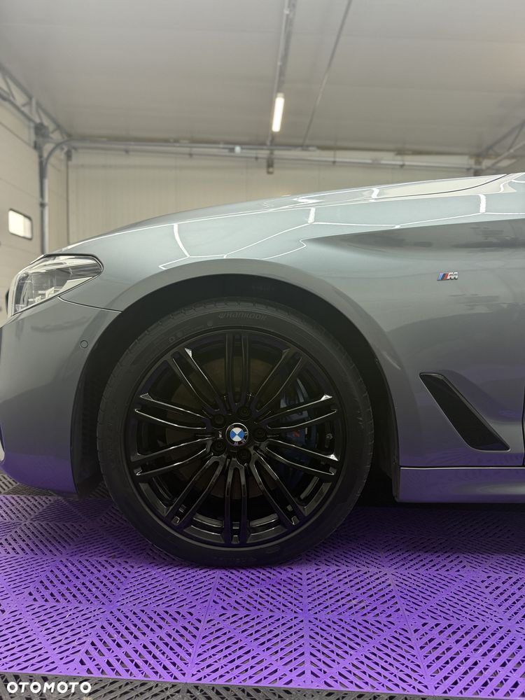 BMW Seria 5 540d xDrive M Sport sport - 17