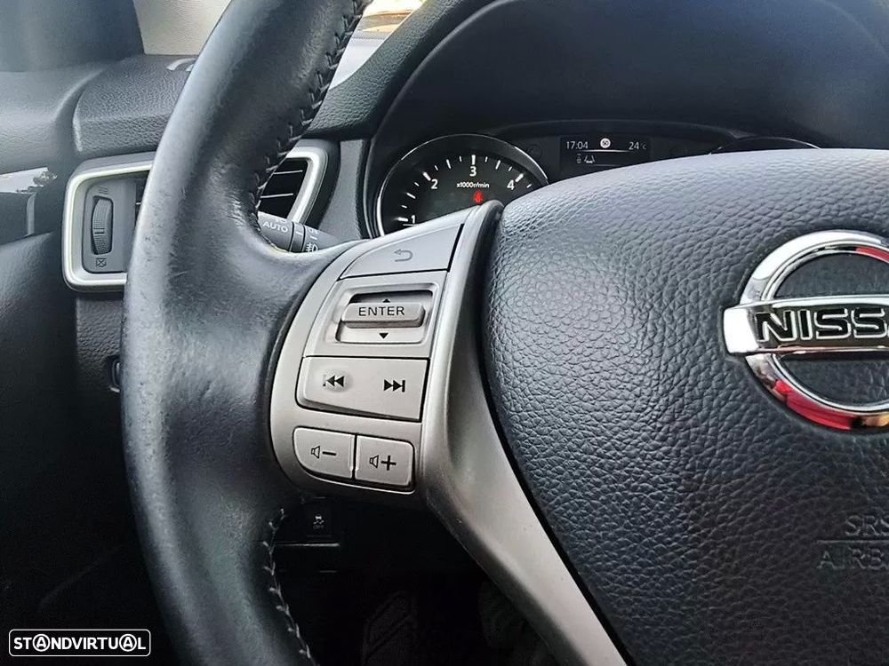 Nissan Qashqai 1.5 dCi N-Connecta RS+PS - 28