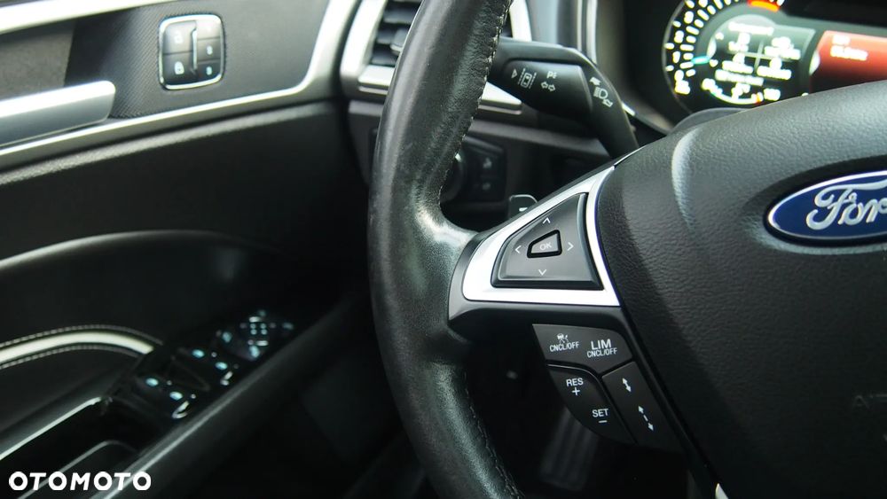 Ford Mondeo Vignale 2.0 EcoBoost - 12