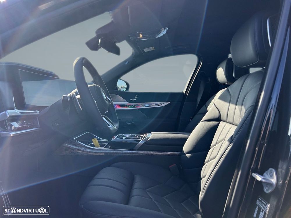BMW i7 eDrive50 Pack Desportivo M - 7
