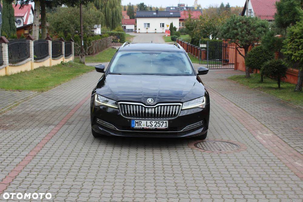 Skoda Superb 2.0 TDI DSG Premium Edition - 35