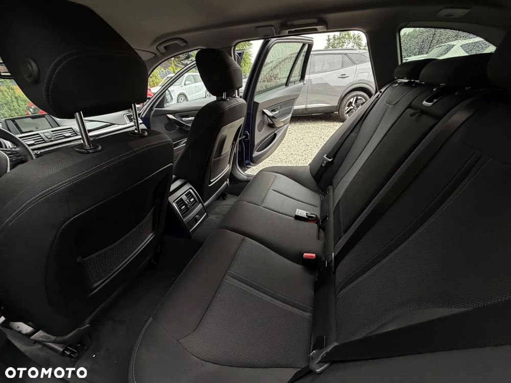 BMW Seria 3 320d Sport Line - 20