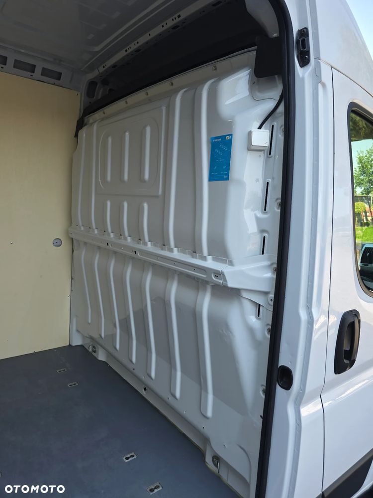 Fiat DUCATO L4H2 MAXI KOŁA16 Cali SILNIK IVECO 2,3 140KM 85 Tyś km SERWIS DO OSTATNIEGO Km ASO FIAT SALON POLSKA BOGATA OPCJA WYPOSAŻENIA  TEMPOMAT KAMERA COFANIA AIR-BAG x2 KLIMA - 23