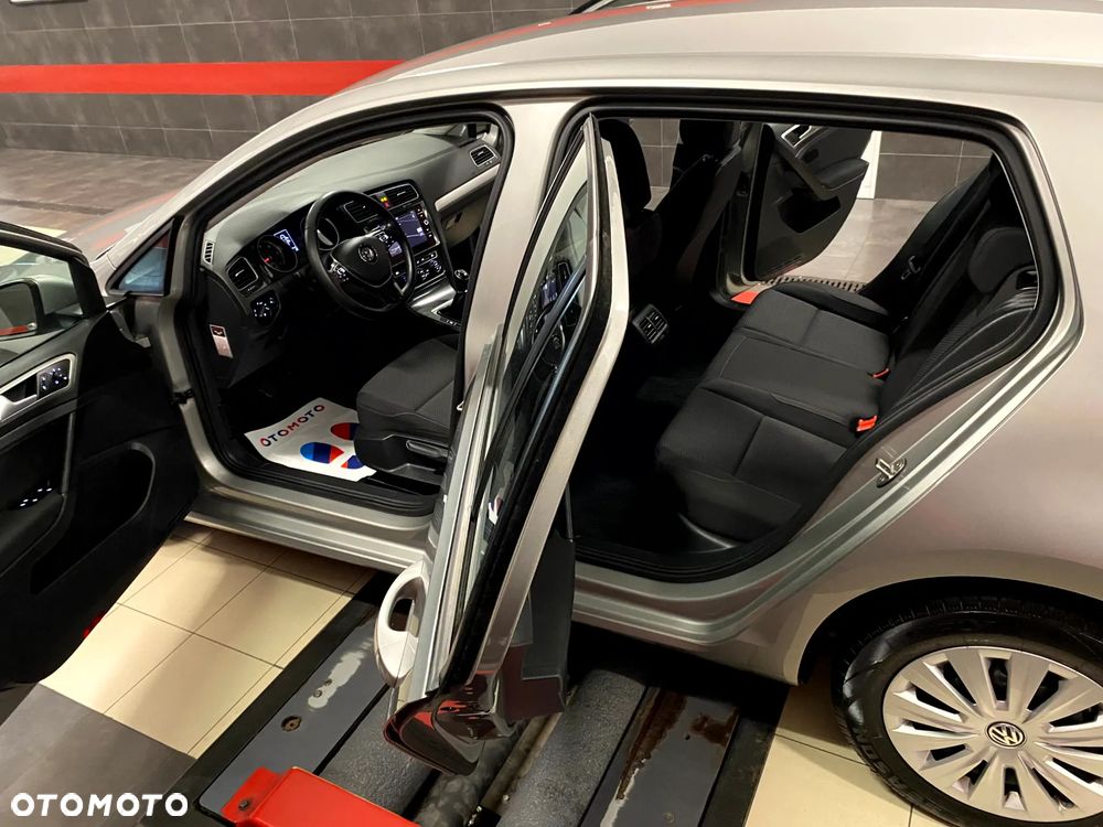 Volkswagen Golf 1.6 TDI BMT Start - 19