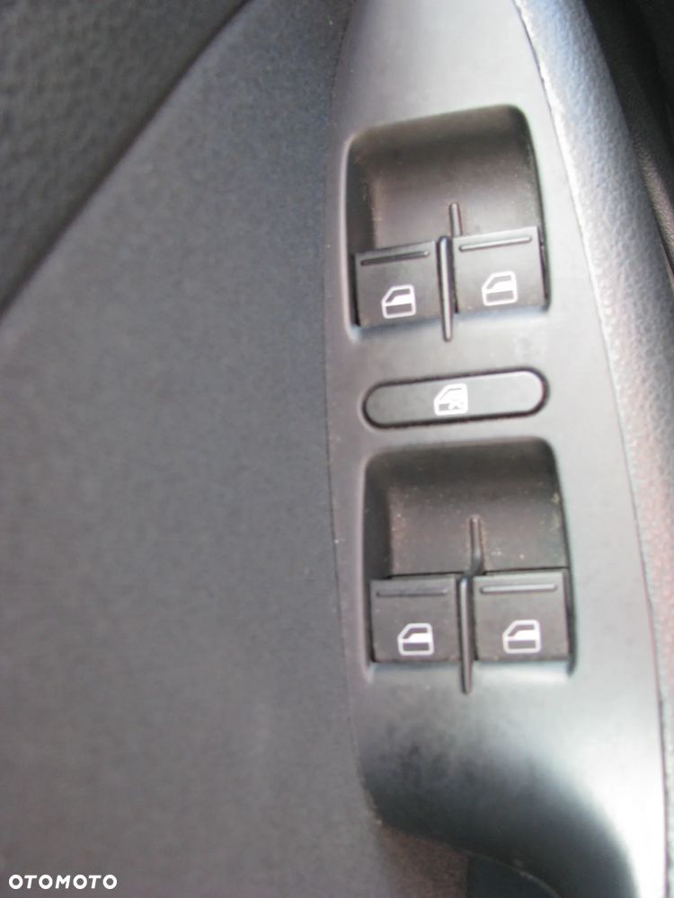 Volkswagen Jetta 1.6 TDI Comfortline - 13