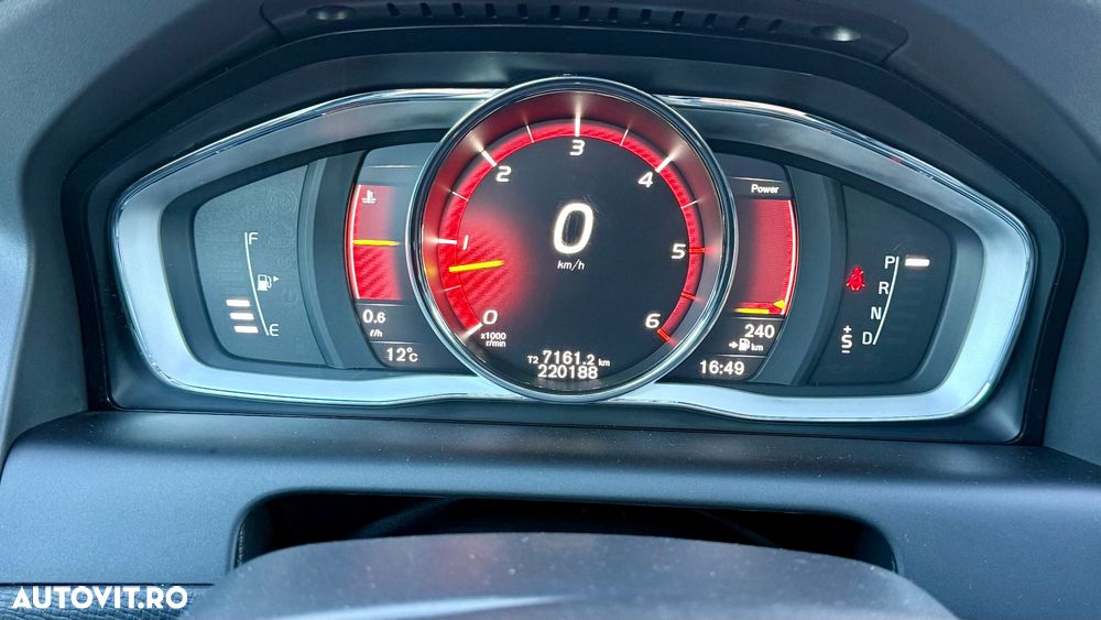 Volvo XC 60 D5 AWD Geartronic Summum - 20