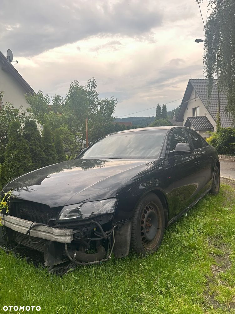Audi A4 Limousine - 4