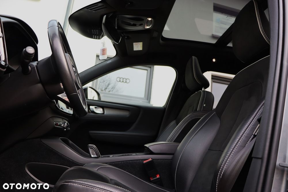 Volvo XC 40 D4 AWD R-Design - 17