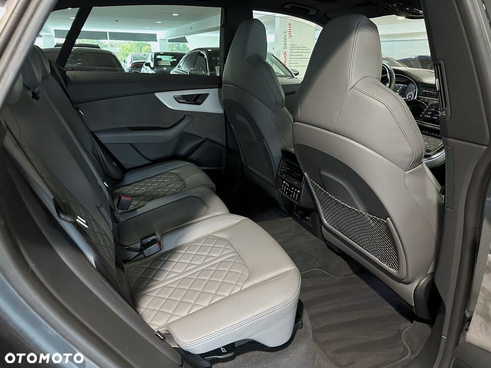 Audi SQ8 - 24