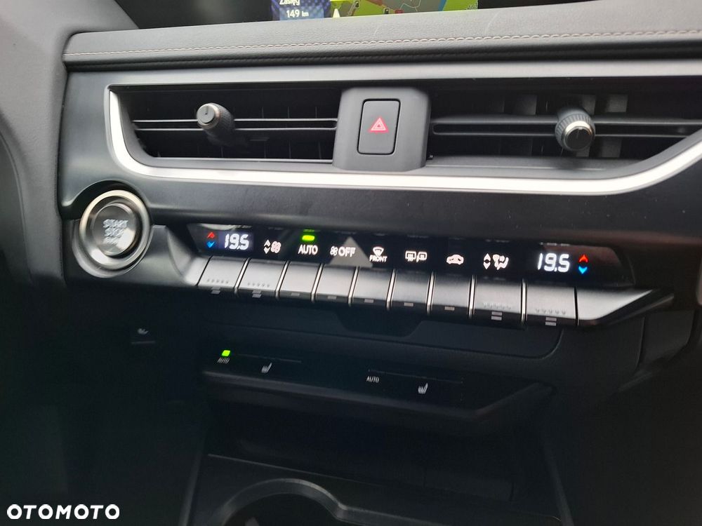 Lexus UX 200 Optimum 2WD - 32