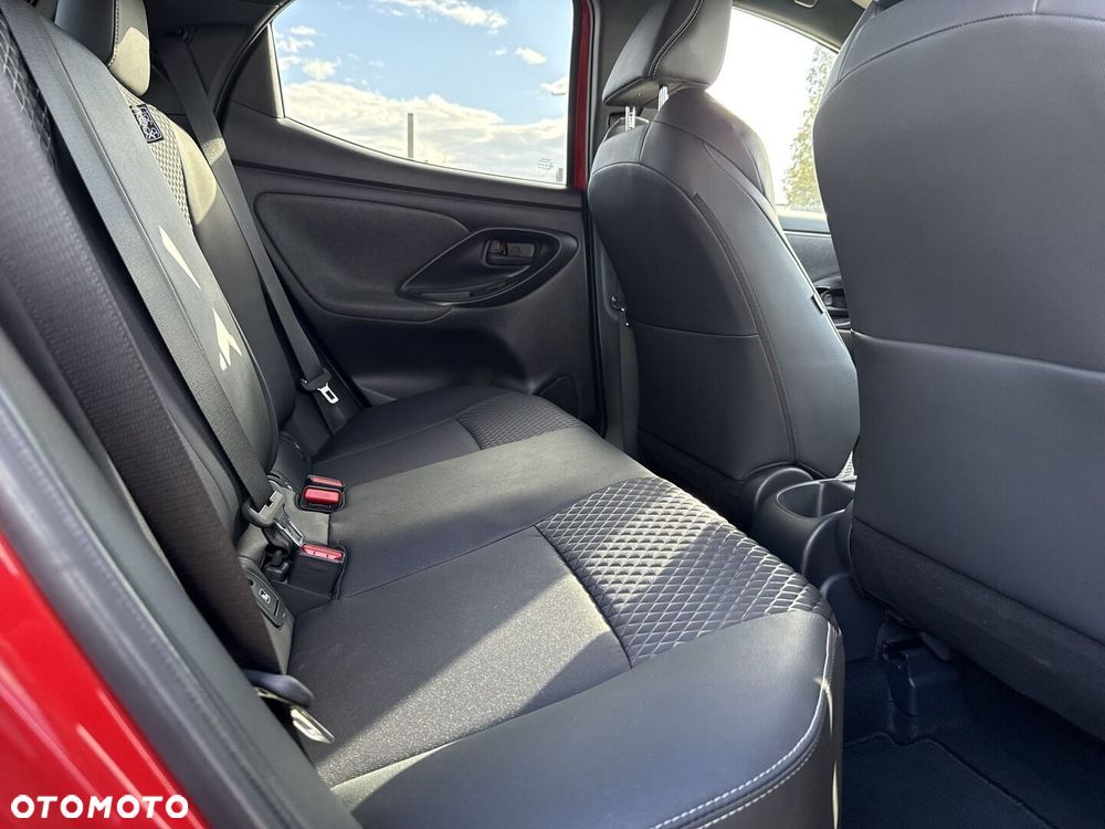 Toyota Yaris - 11
