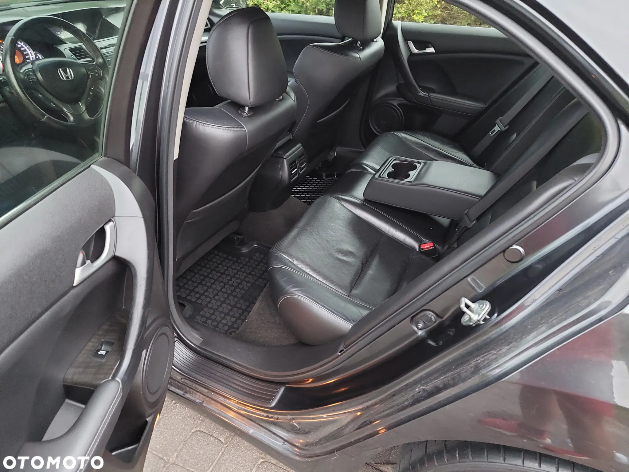 Honda Accord 2.0 Executive - 19