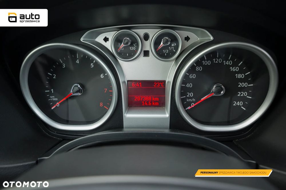Ford Focus 1.6 Trend - 35