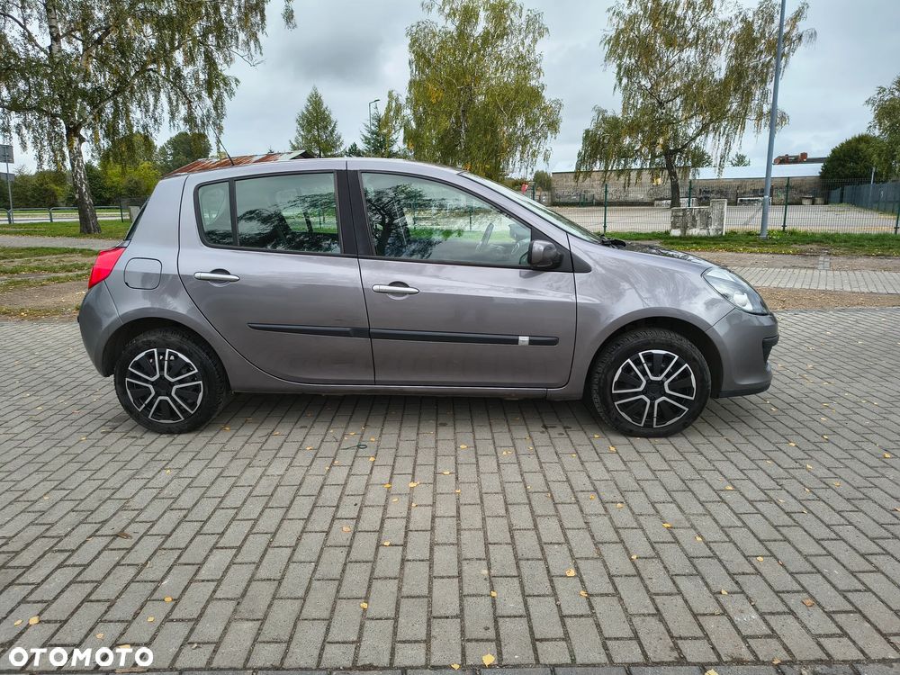 Renault Clio 1.2 16V Expression - 6