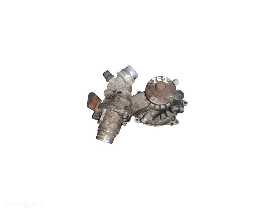 TE2 TERMOSTAT POMPA WODY BMW E65 4.8 7524552 - 1