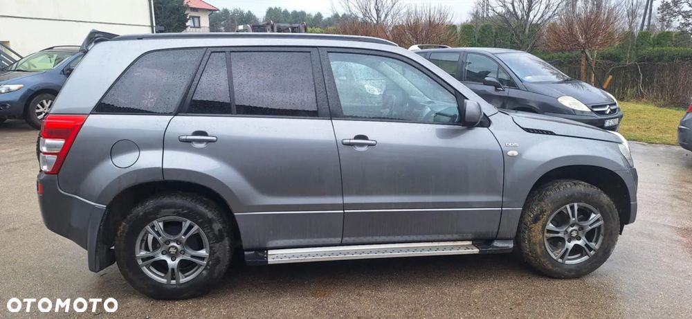 Suzuki GRAND VITARA II 1,9 DDIS 130KM piasta zwrotnica lewy przód - 6