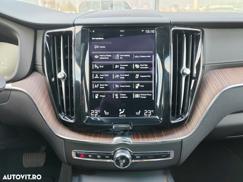 Volvo XC 60 T8 Twin Engine AWD Inscription - 27