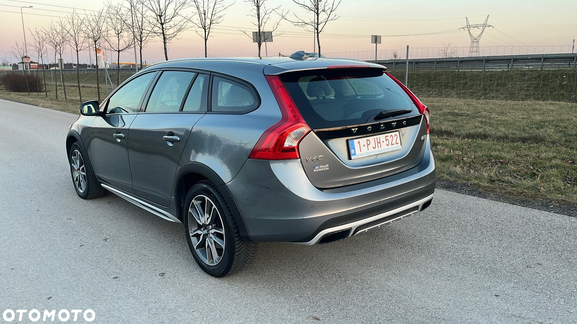 Volvo V60 Cross Country D3 Geartronic - 11