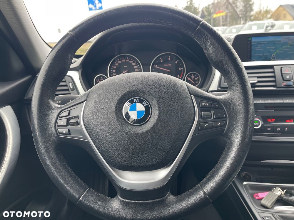 BMW Seria 3 318d Blue Performance Luxury Line - 12