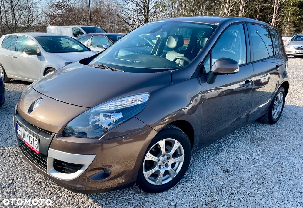 Renault Scenic 2.0 16V 140 CVT Dynamique - 11