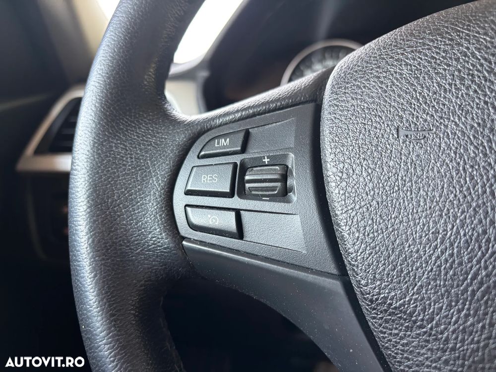 BMW Seria 3 316d Touring Aut. - 22