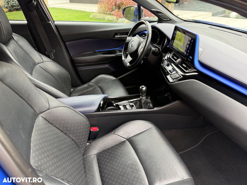 Toyota C-HR - 16