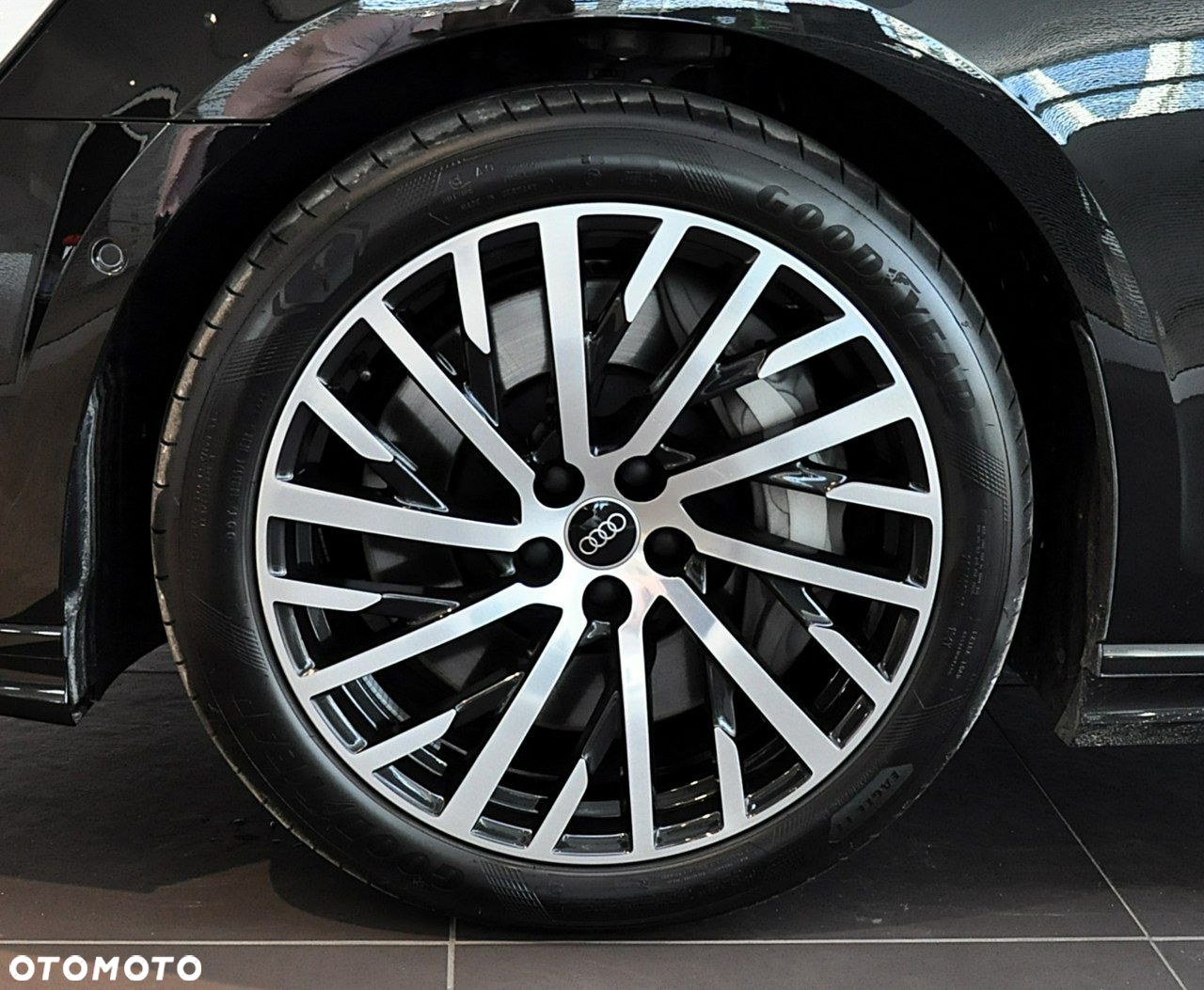 Audi A8 - 8