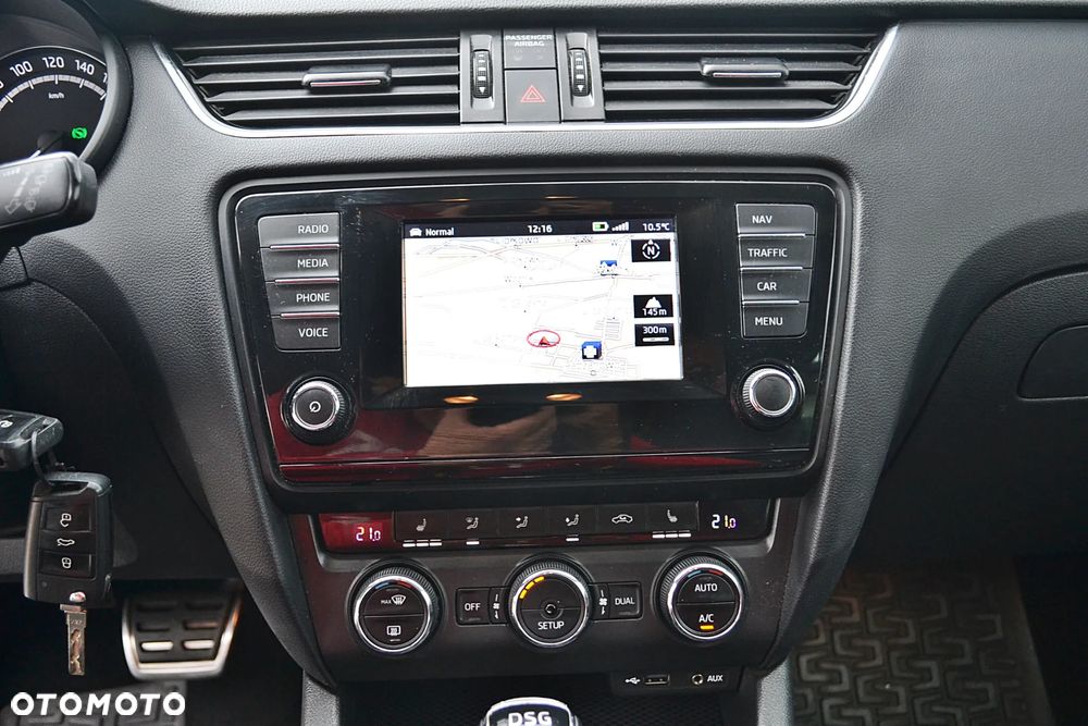 Skoda Octavia 2.0 TDI DSG RS - 31