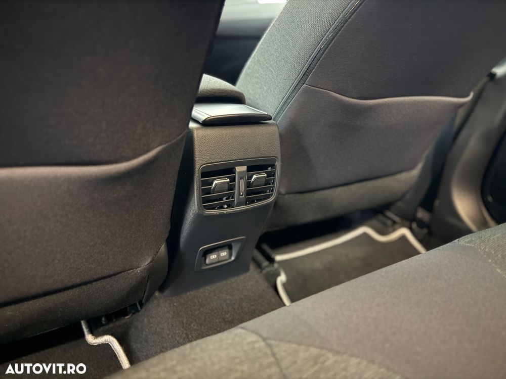 Toyota Corolla 1.8 HEV Dynamic - 11