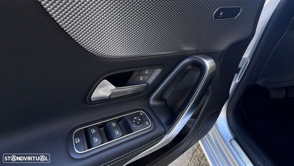 Mercedes-Benz CLA 200 - 12