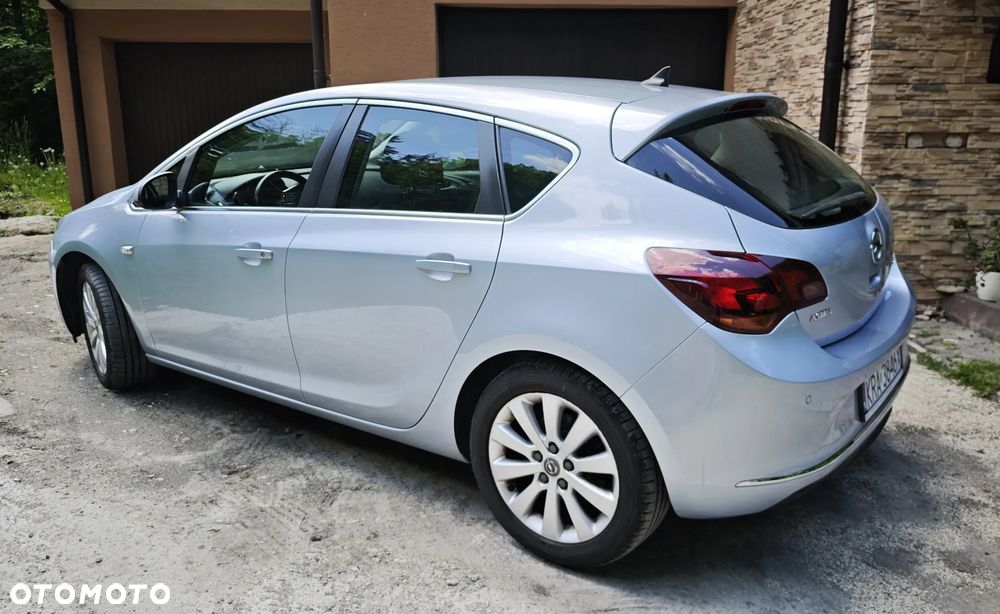Opel Astra 1.6 CDTI Cosmo - 3