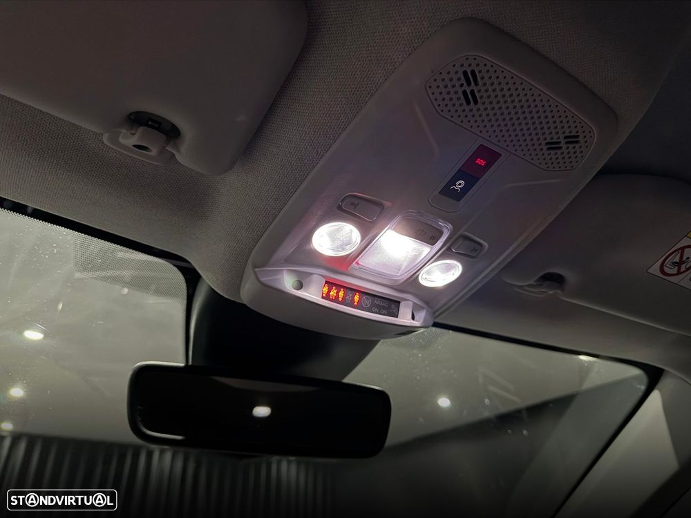 Citroën C4 PureTech 130 Stop&Start EAT8 SHINE - 28