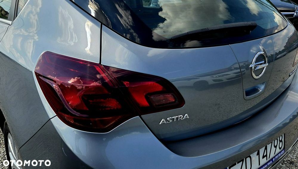 Opel Astra - 10