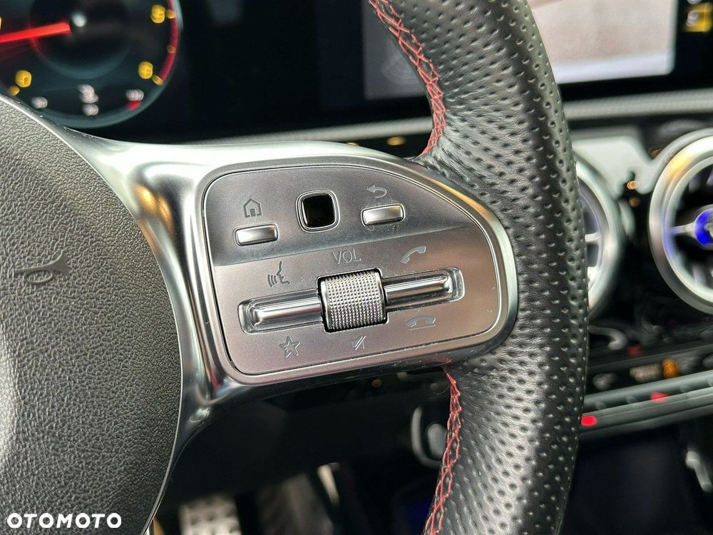 Mercedes-Benz Klasa A 200 d AMG Line - 36