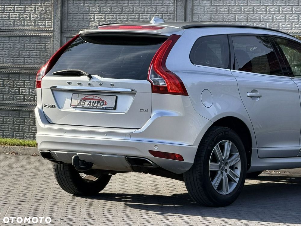 Volvo XC 60 D4 Momentum Pro - 41