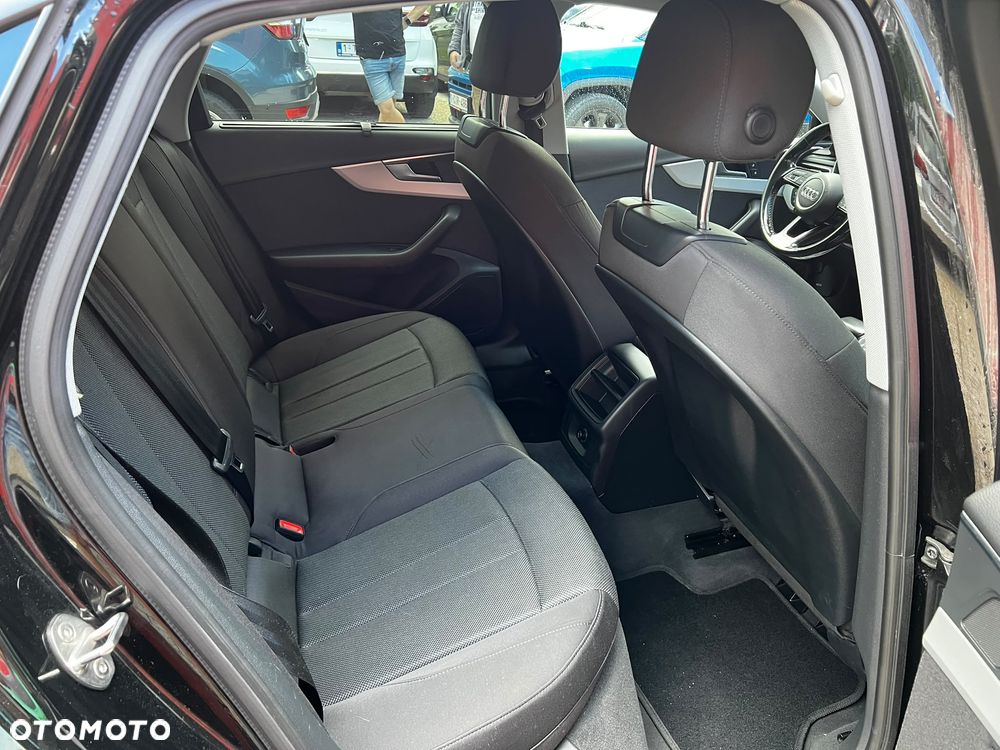 Audi A4 Limousine 35 TFSI S tronic - 9