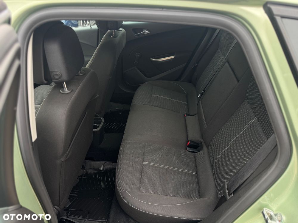 Opel Astra 1.4 Turbo 150 Jahre - 27