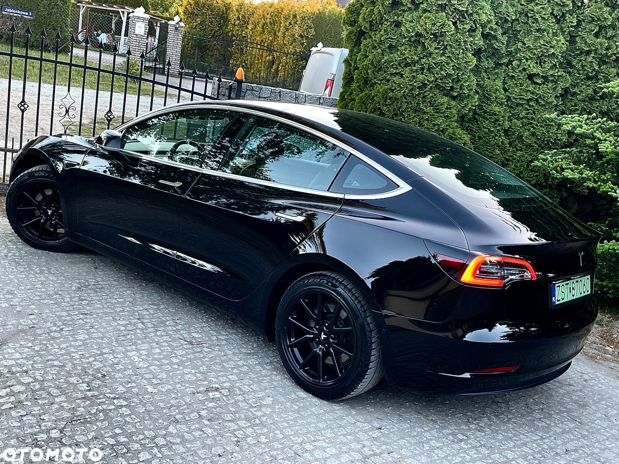 Tesla Model 3 Standard Reichweite Plus Hinterradantrieb - 21
