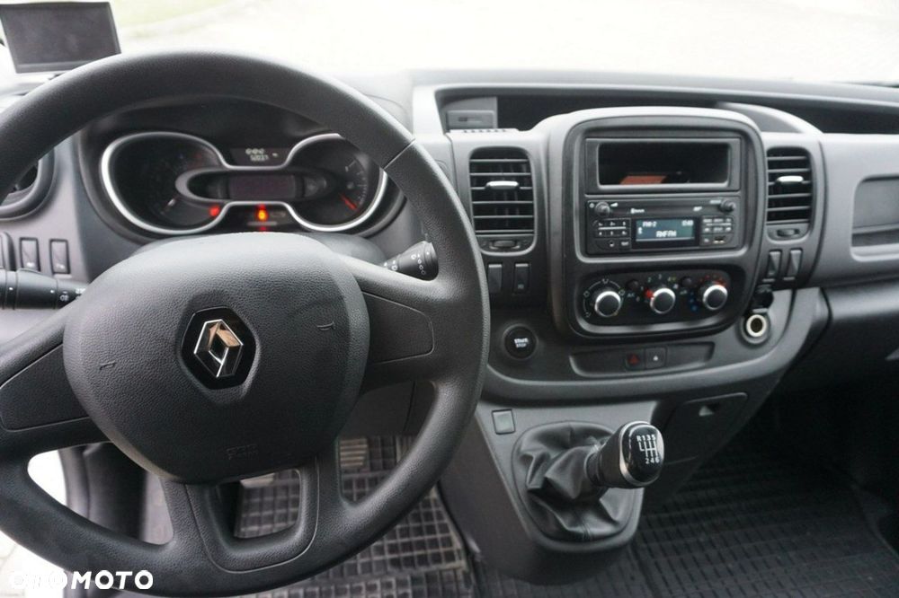 Renault Trafic - 12