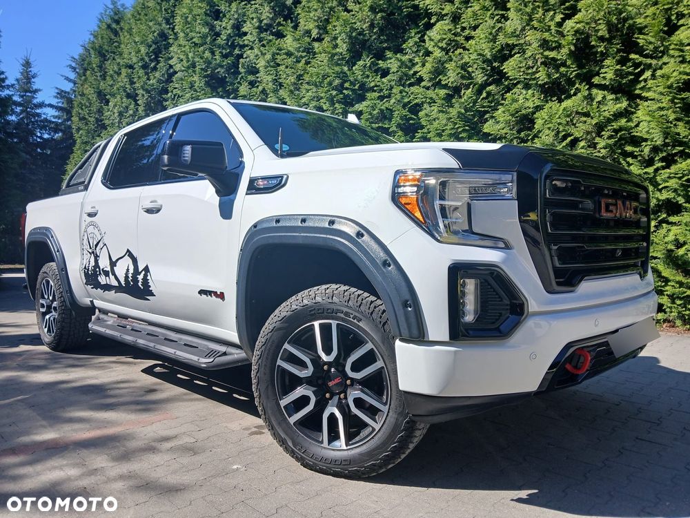 GMC Sierra - 4